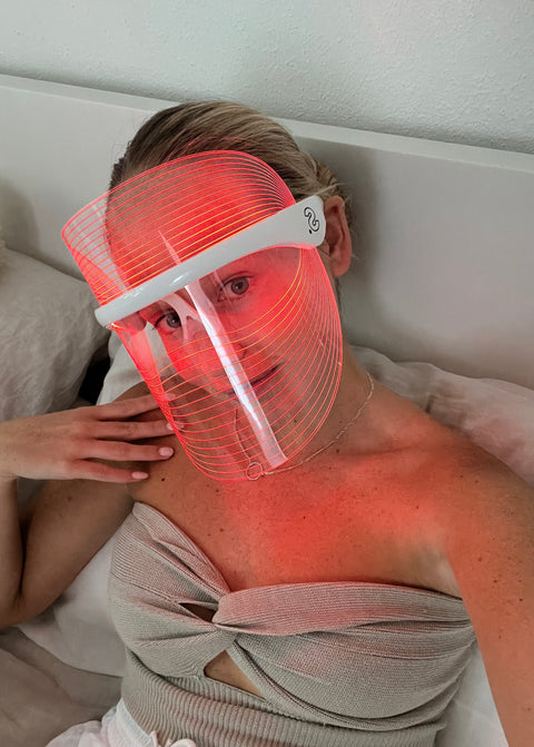 Social Skin 3-in-1 LED Light Therapy Face Mask